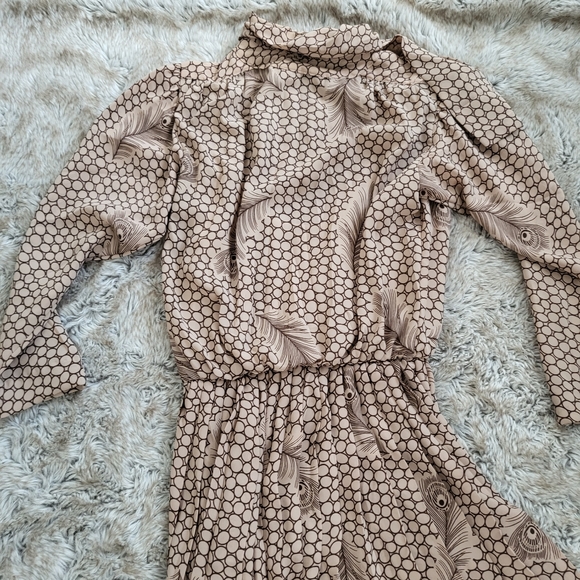 Jo Hanna York Vintage Peacock Feather Print Midi Dress Tan and Brown Size 10 - Picture 7 of 11